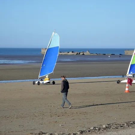 Holiday home Maisonnette Le A 50m De La D'asnelles , 3km D'arromanches, 10km De Bayeux *