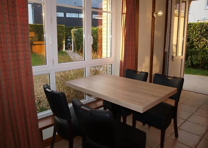 Holiday home Maisonnette Le A 50m De La D'asnelles , 3km D'arromanches, 10km De Bayeux